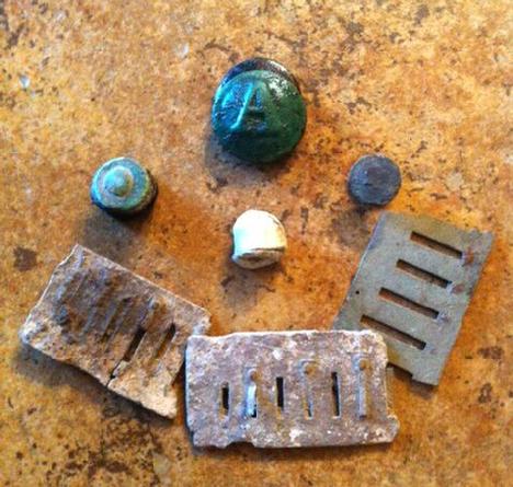 Jim Trammell's Nice Confederate Artillery Block -A- Button after a light coat of mineral oil. The few other good signals included harmonica reeds, a fired bullet, and brass rivets.