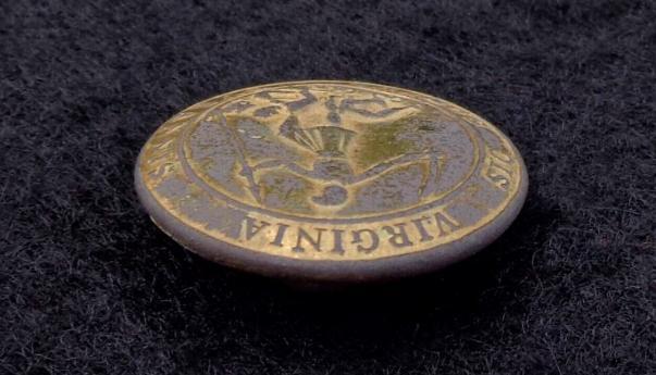 Fine Displaying Dug VA5 Virginia State Seal Coat Button - Recovered Albemarle County, Virginia