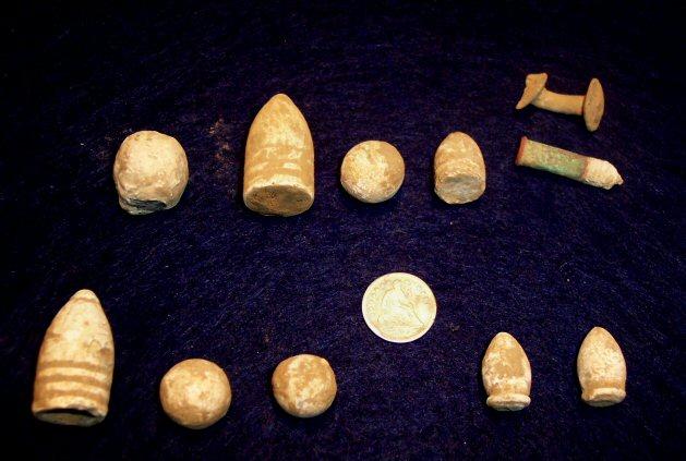 January 8th, with Bob Thomas I tried to catch up diggin an 1856 Half Dime, and would follow up the next day hunting with Bob Thomas & Wendell Evans, and recovering an 1857-O Half Dime.  BUT, I AIN'T FOUND a 3rd Louisiana Infantry Pelican Button YET ! Hopefully, still be some good hunting days this winter .