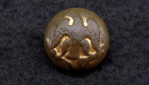 Beautiful Dug Confederate CS26 Staff Officer�s Coat Button