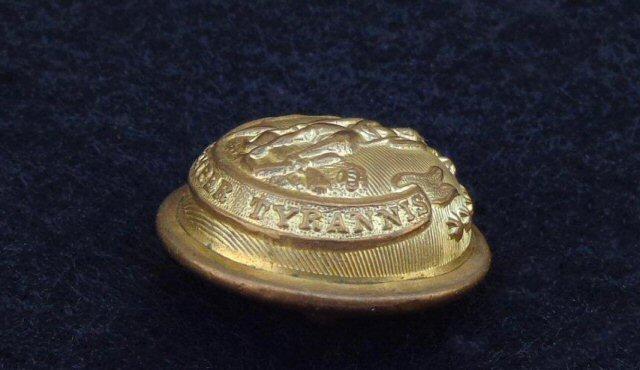 Very Fine Non Dug Civil War Period VA20 Virginia State Seal Staff Officer's Coat Button 