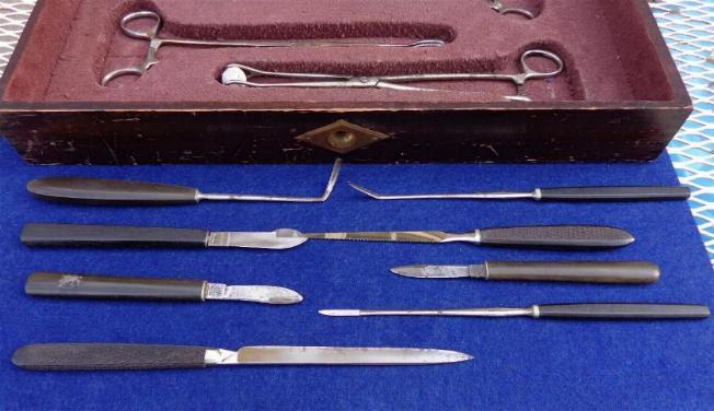 Nice Mid to Late 1800's Portable Surgeon's Kit