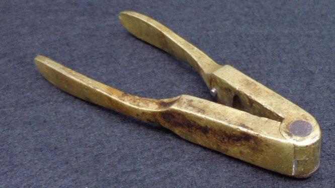 Fine .28 Caliber Brass Bullet Mold w/Sprue Cutter 